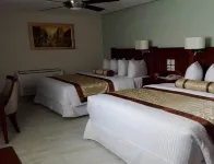 Hotel Villa Magna Poza Rica - parking