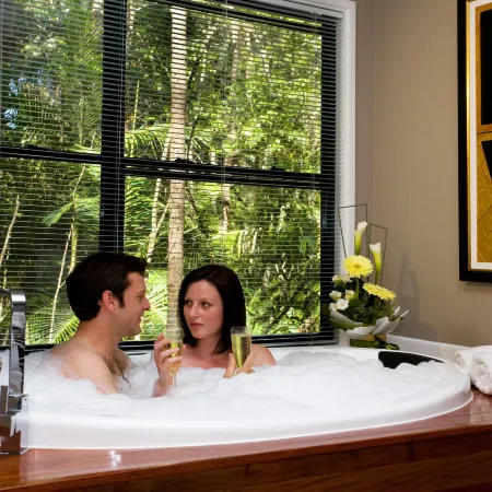 Amore on Buderim Rainforest Cabins