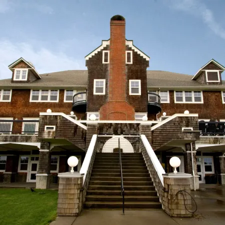 McMenamins Gearhart Hotel