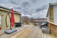 Mountain Home Cabin w/ Fire Pit < 1 Mi to Lake! - 3-Star