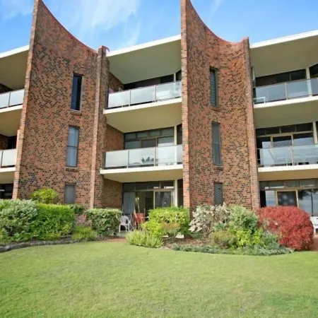Shandelle Apartments