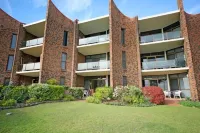 Shandelle Apartments -  Privatzimmer