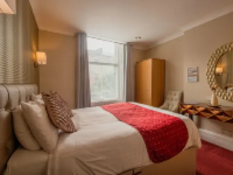 Albion Hotel Hotels near West End