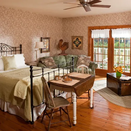 Chanticleer Guest House