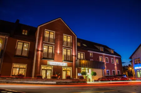 Da`Sporrer Hotel & Wirtshaus Отели в г. Нойнбург-форм-Вальд