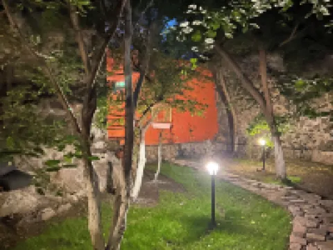 Mavi Ladin Konukevi Kars otelleri