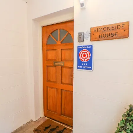 Simonside Apartment
