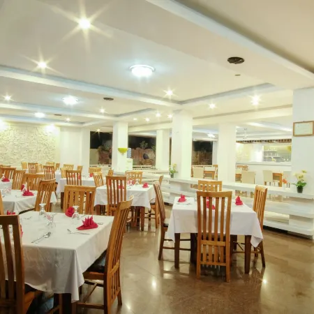 Puri Saron Senggigi Hotel