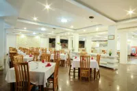 Puri Saron Senggigi Hotel - breakfast