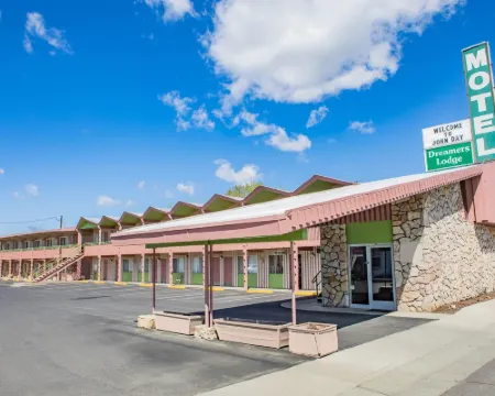 Dreamers Lodge Hotels in John Day