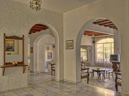 Nepheli Отели в г. Самос