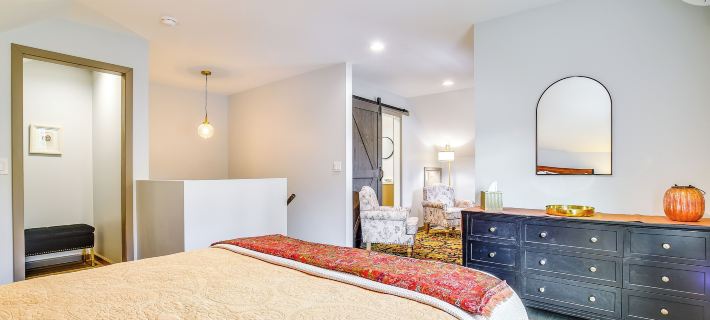 Seneca Lake Wine Trail Studio w/ Balcony & Views! Hotels in Hector