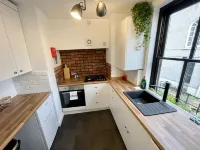 Cosy Oasis in the Heart of Clifton Village Hotels in Abbots Leigh