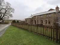 Orcaber Farm Barn Hotels near Ingleborough
