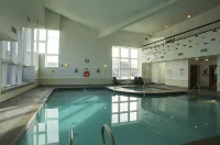 Hallmark Resort - Newport - Beach