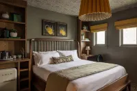 The Richland Hotels in Orange