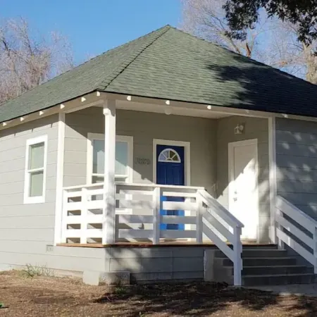Walking Distance to Downtown! Wine Country 2Bd 2ba House in Paso Robles!