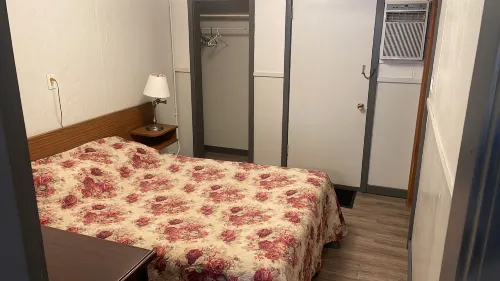 Twin Rivers Motel Castlegar Hotels in Castlegar