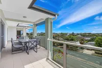 La Vida on Anzac - Sea View