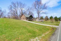Modern Cabin w/ Grill Near Golf & Bass Fishing! - Wifi