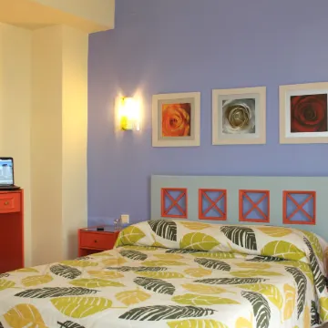 Amaryllis Hotel Apartments