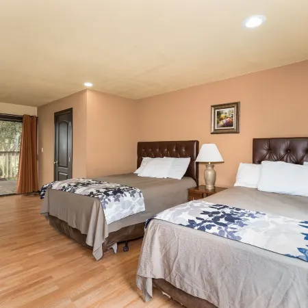 Mountain Trail Lodge and Vacation Rentals