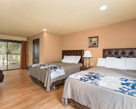 Mountain Trail Lodge and Vacation Rentals Hotels in Oakhurst