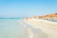 Roomsalentopalace - Beach