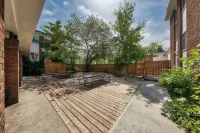 HI Edmonton - Hostel - Kitchens