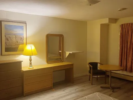 Uptown Motel Отели в г. Эстеван