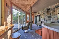 Tenn River Cabin w/ Hot Tub - 10 Mi to Chattanooga - Pet friendly