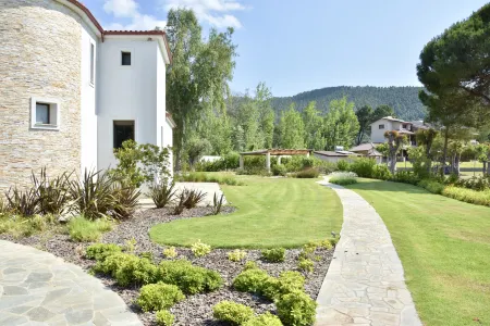 Luxury Rental Villa for 14 People