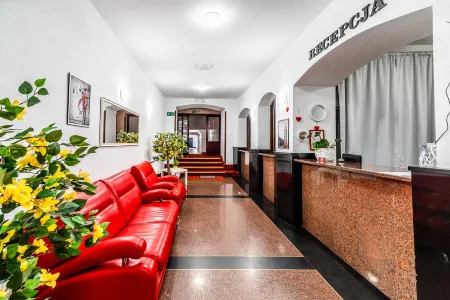 Great Polonia Świdnica City Center Отели в г. Собутка