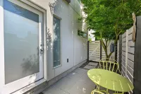 Canal & Mtn Views: Pet-Friendly Seattle Retreat