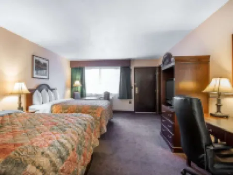 Quality Inn & Suites Cameron Park Shingle Springs Hotels in Cameron Park