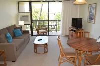Budget Friendly, Standard Condo with Short Walk to the Beach