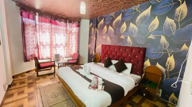Hotel Hilltop