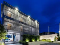 Hatchao Heritage Beachfront Resort Hotels near Chaosamran Beach