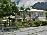Bel Air Hotel Các khách sạn gần Copolia Trail