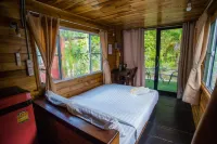 The Camper Lodge, Khao Sok Hotels in Phanom