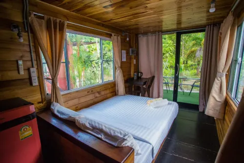 The Camper Lodge, Khao Sok