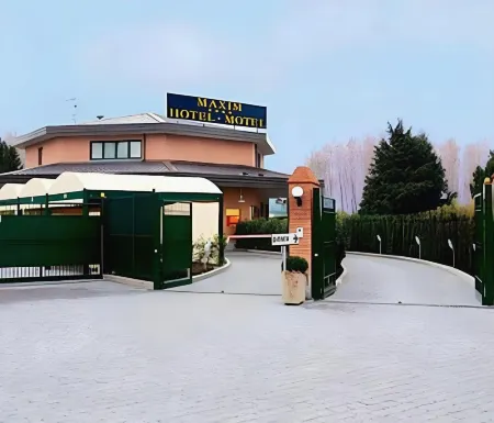 Hotel Maxim