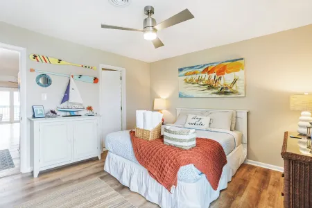 Suite Carolina- Steps to Beach, Boardwalk, Restaurants & More-