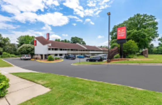 Econo Lodge Charlotte Airport Hotels in Mecklenburg County