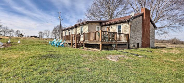 Family Home w/ Deck, 2 Mi to Lake Cumberland Hotele w: Wayne County