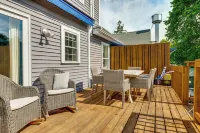 Downtown Ogunquit Home 1 Mi to Beach! - Dapur
