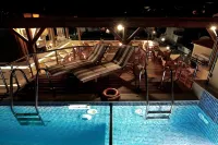 Theofilos Paradise Boutique Hotel - مسبح