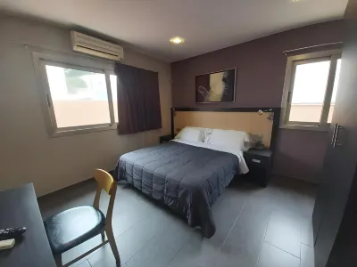 Hotel 170 Các khách sạn gần Castelldefels