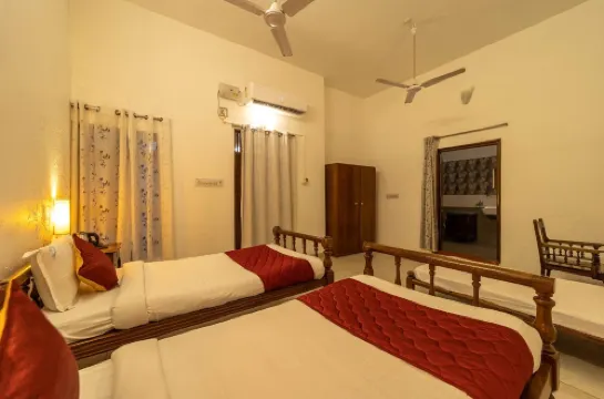 Dumas Guest House