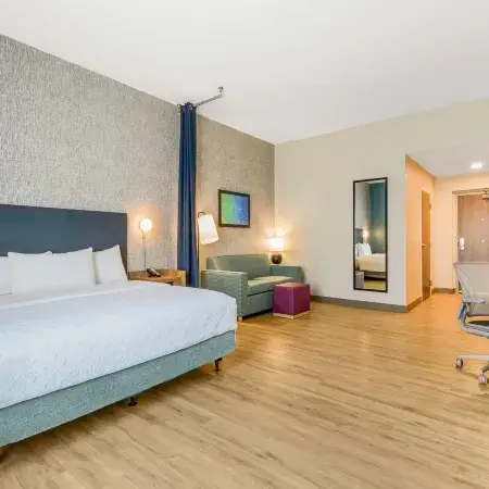 Home2 Suites by Hilton Cincinnati Midtown Oakley Отели рядом с достопримечательностью «Обсерваторный центр Цинциннати»